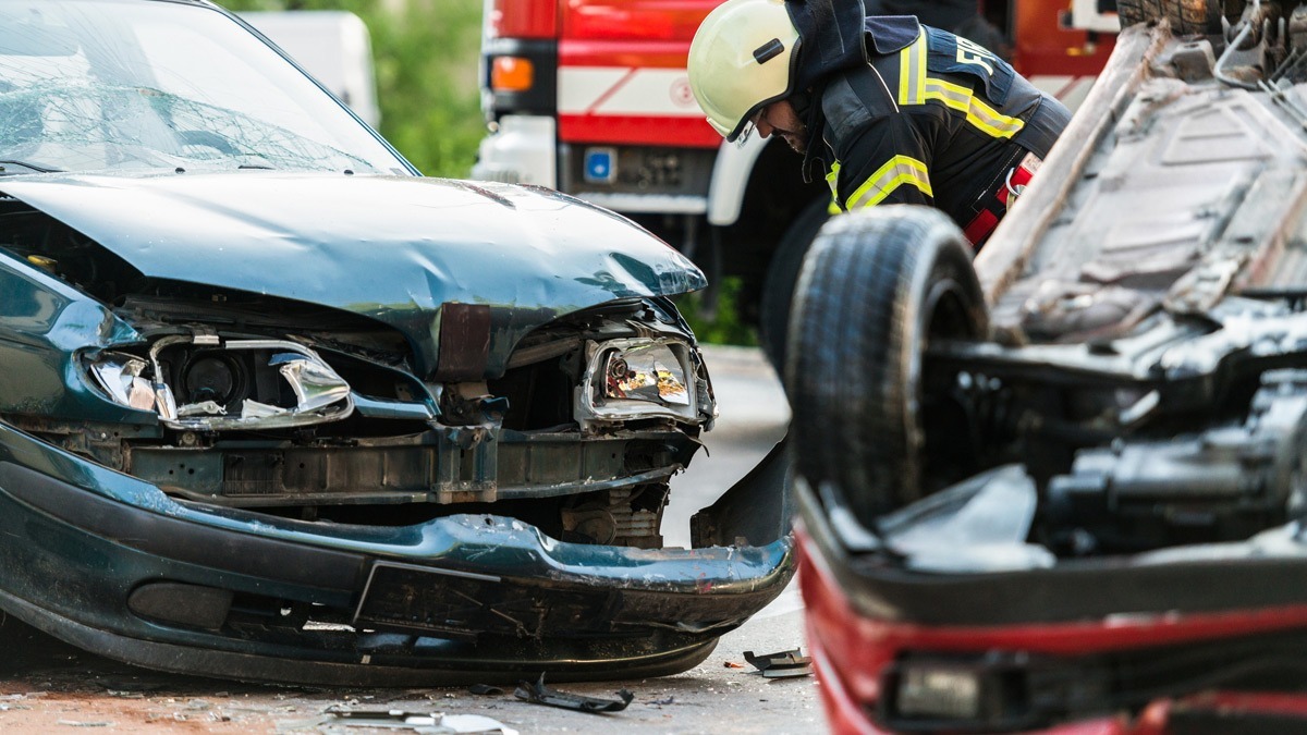 first-responders-at-an-accident