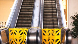 safety-barriers-in-front-of-escalator