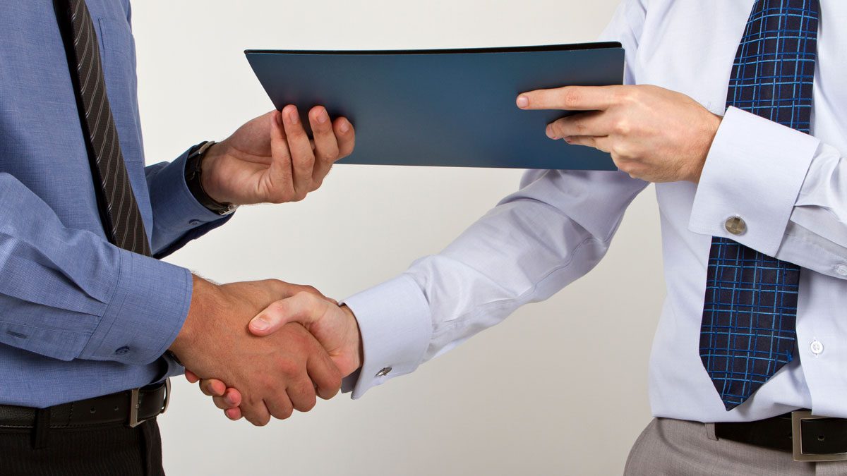 client-and-attorney-shaking-hands