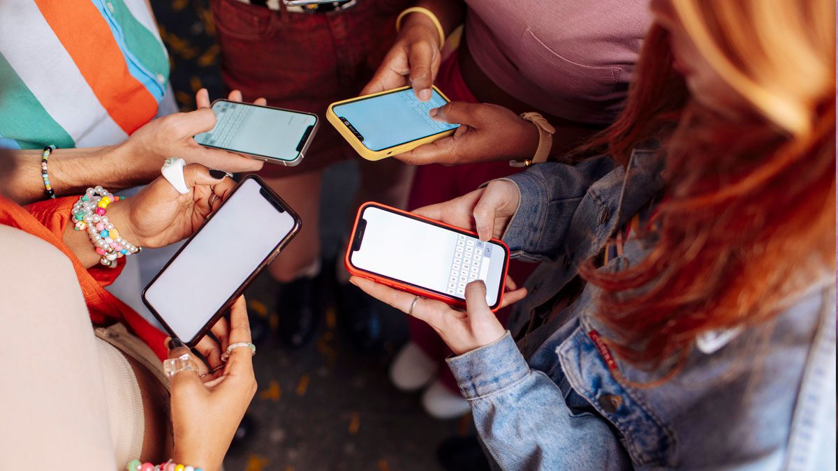 group-of-young-people-all-on-cell-phones