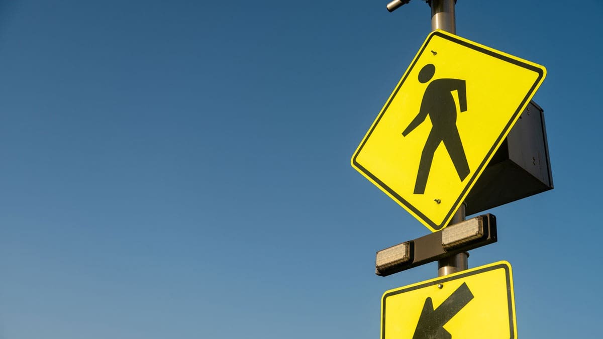 yellow-pedestrian-crossing-sign