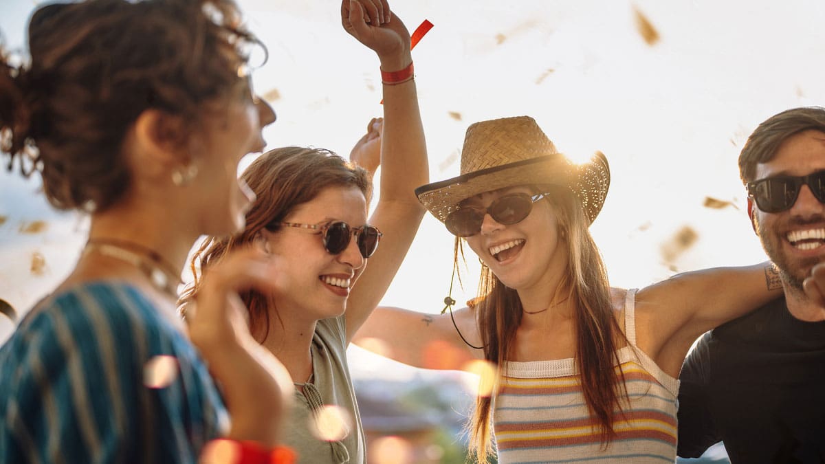 group-of-friends-at-outdoor-festival