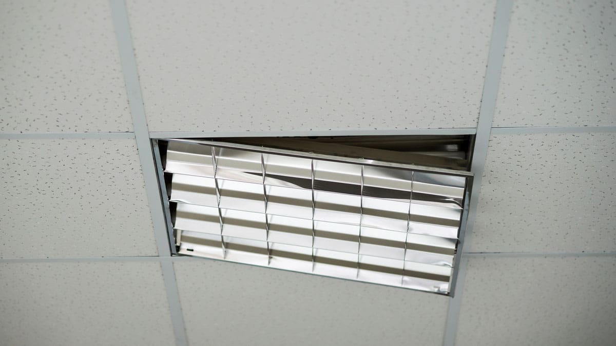 recessed-fluorescent-light-panel-in-a-drop-ceiling